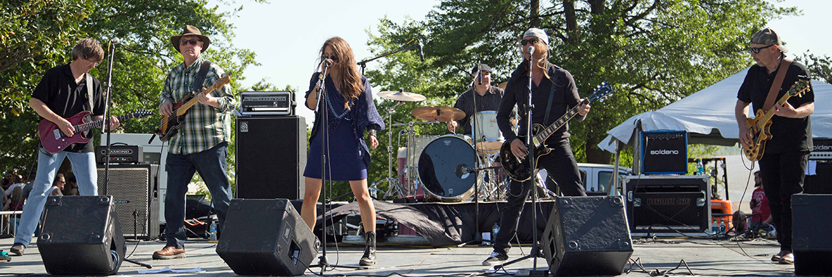 House of Melody Live On Stage